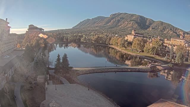 The Broadmoor Hotel on Cheyenne Lake in Colorado Springs, CO, USA