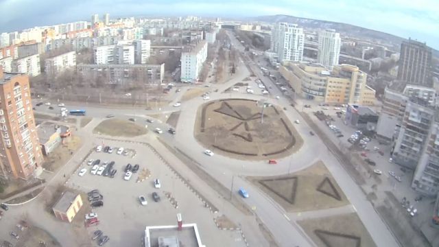 Crossroad of Kuznetskstroevsky avenue and Pavlovsky street in Novokuznetsk city, Russia