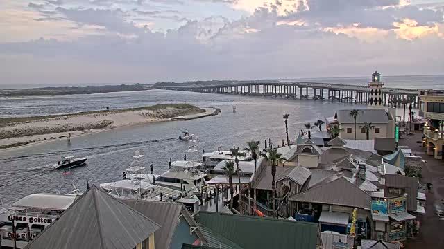 Southern Star Dolphin Cruise in Destin town, FL, USA