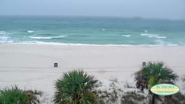 Barefoot On The Beach Bar and Grill in Panama City Beach, FL, USA (cam #2)